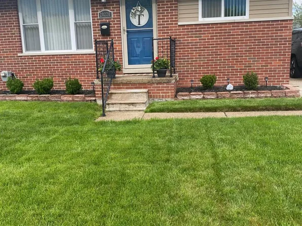 28220 Florence St, Saint Clair Shores, MI 48081