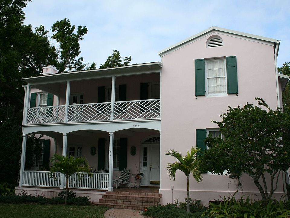 Frontyard view