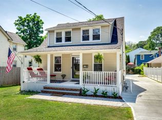 20 Perry Ave, Bayville, NY 11709