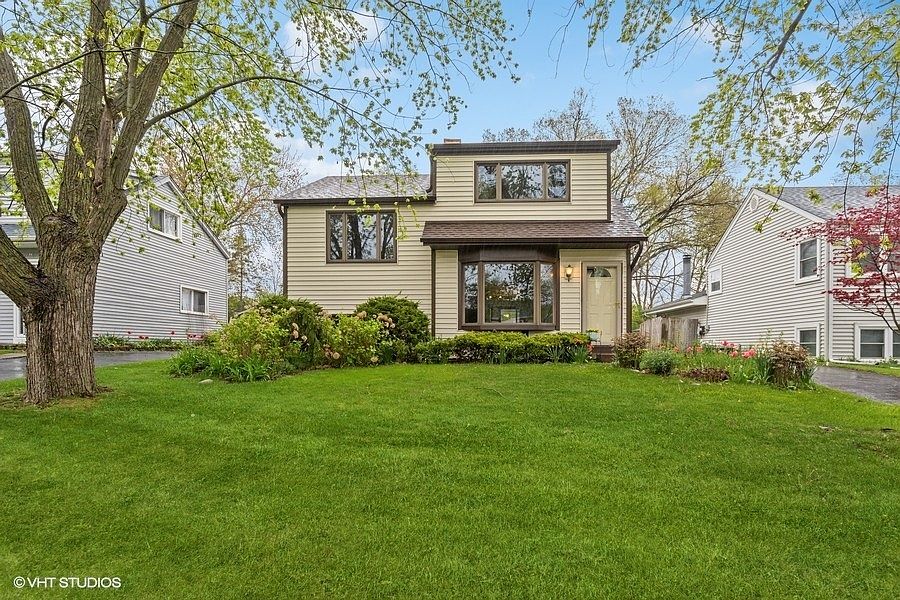 1st image of 27W046 Evelyn Ave