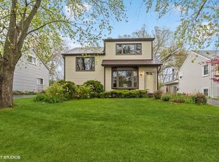 27W046 Evelyn Ave, Winfield, IL 60190