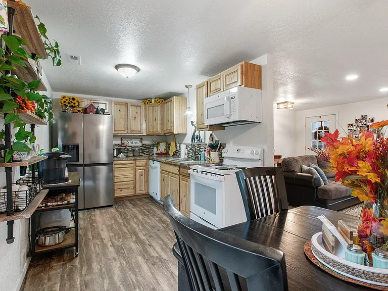 16240 N Gina Ct — Photo 6
