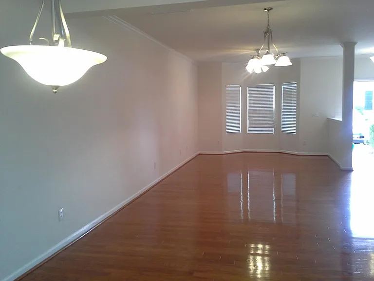 205 Hampshire Downs Dr — Photo 5