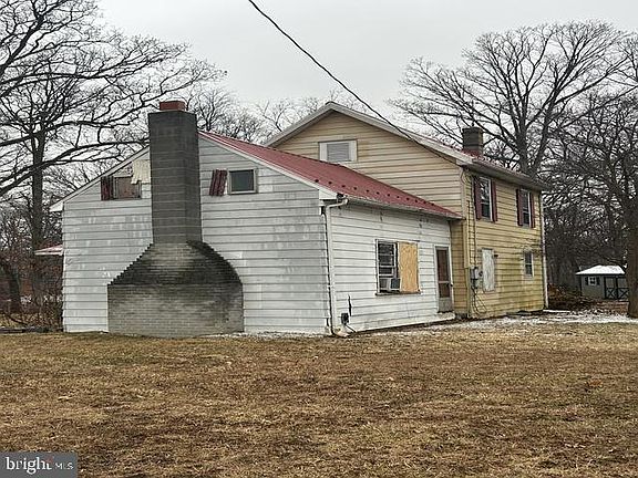 3rd image of 11736 Mapleville Rd