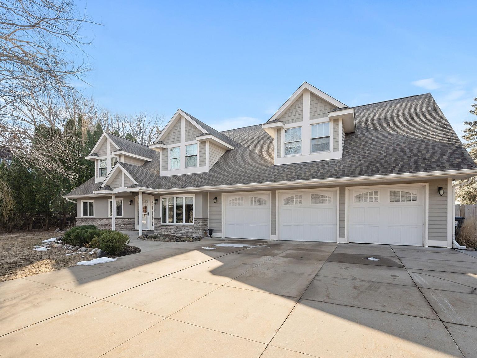 7801 W 86th St, Bloomington, MN 55438 | Zillow