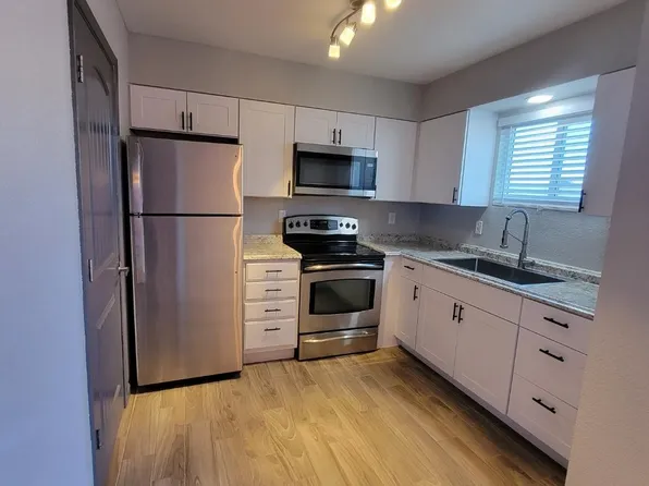 1766 E Pepper Cir APT 4, Mesa, AZ 85203