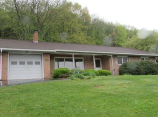 1211 Foxboro Rd, Selinsgrove, PA 17870