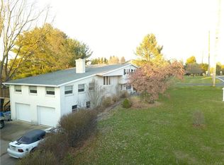 3065 Taylor Dr, Center Valley, PA 18034