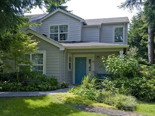 1250 Weaver Rd NW #8, Bainbridge Island, WA 98110
