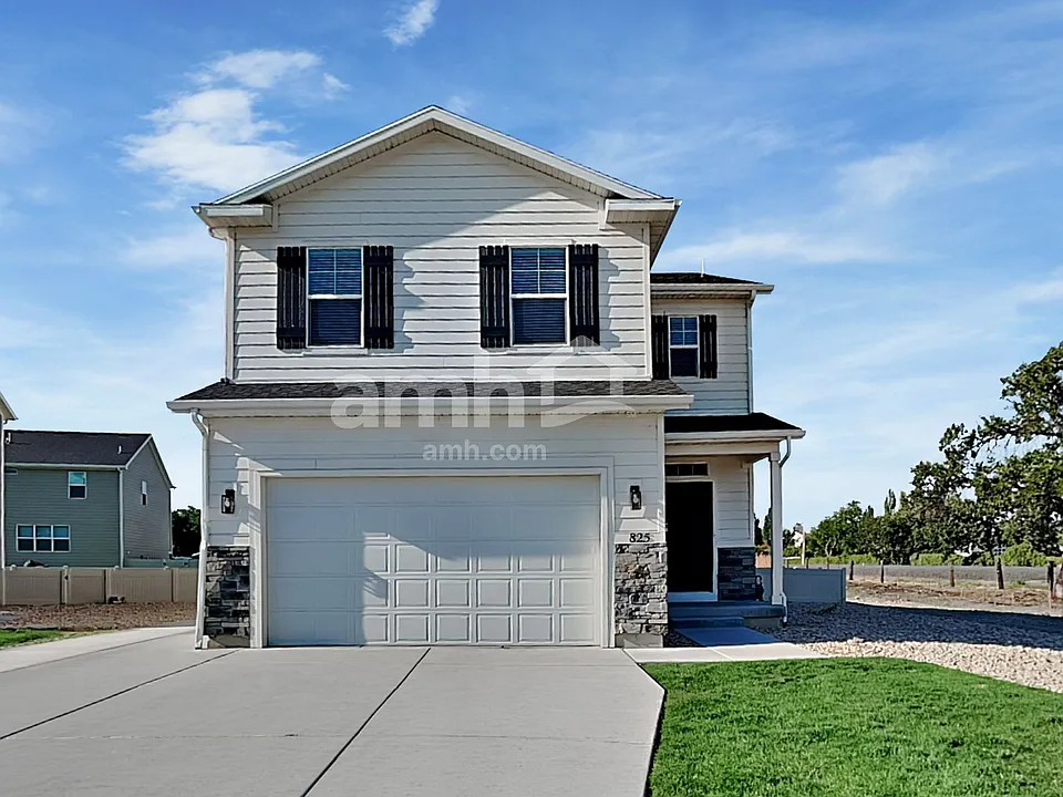 825 W Grover Ct