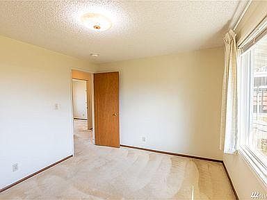 2nd image of 862 K St NE