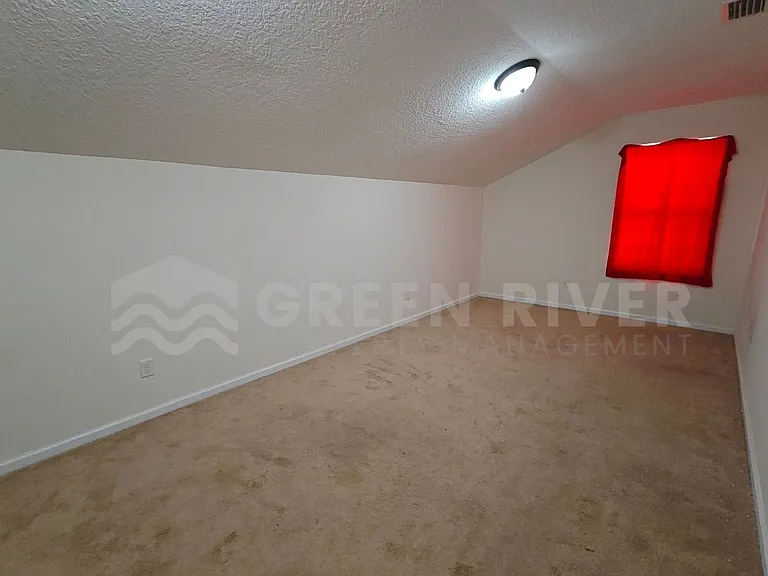 3107 Zeyno Dr — Photo 42