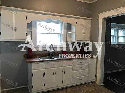 559 S Arlington Ave — Photo 6