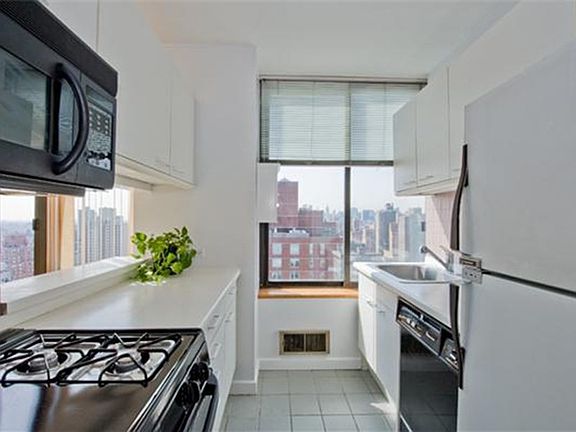 2nd image of 300 E 93rd St APT 38E