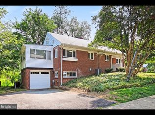 2615 S Hayes St, Arlington, VA 22202