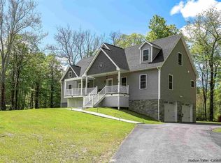 10 Rathbun Rd, Rhinebeck, NY 12572