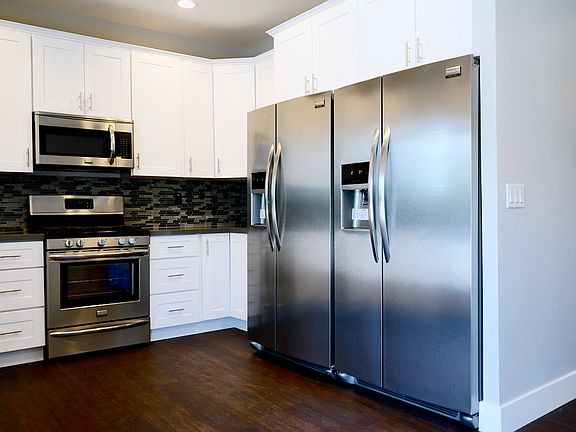 5th image of 5033-35 63rd St