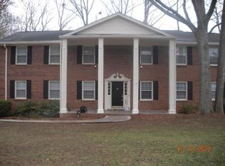 4800 Castlewood Dr, Lilburn, GA 30047