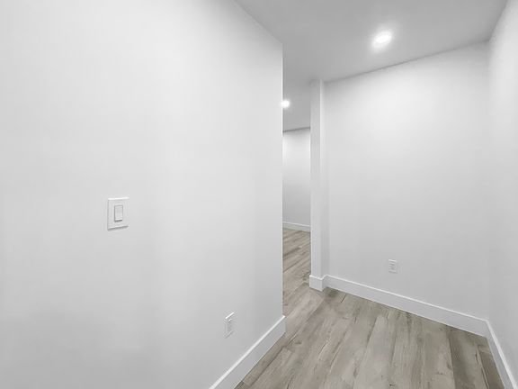 5th image of 503 W 173rd St #45