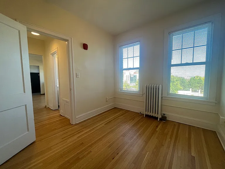 170 Summit Ave — Photo 17