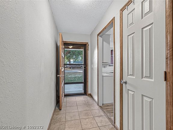 3rd image of 210 N 24th St