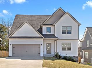 1769 Rains Rd, Clarksville, TN 37042