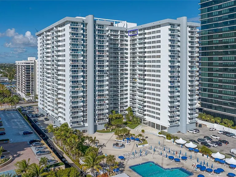 2030 S Ocean Dr #2018 — Photo 25