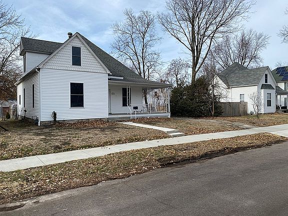 2nd image of 414 S Quincy Ave