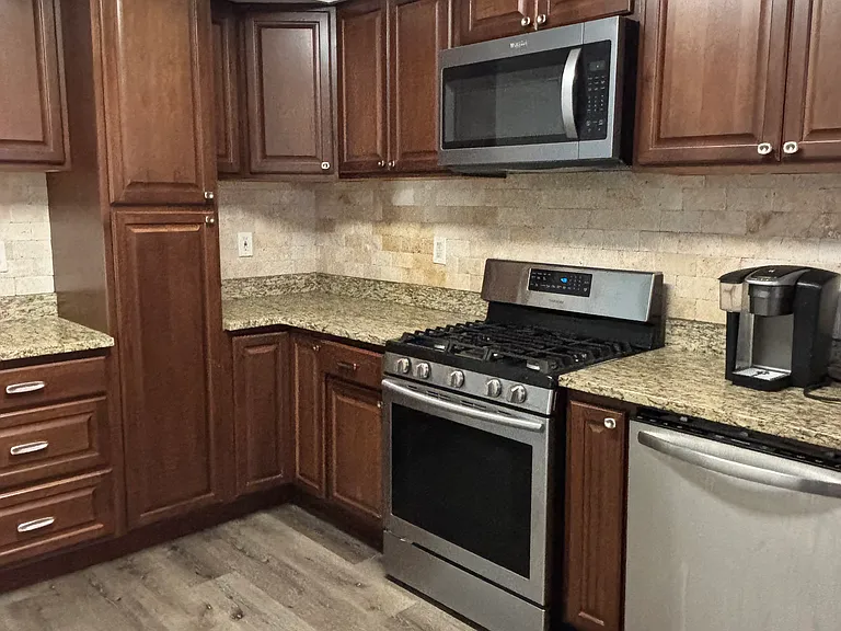 6120 Jackson St — Photo 10