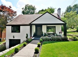 1747 Helen Dr, Pittsburgh, PA 15216