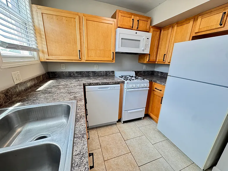 925 S 14th St #2 — Photo 1