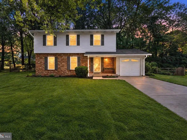 5804 Oak Moss Ter, Burke, VA 22015