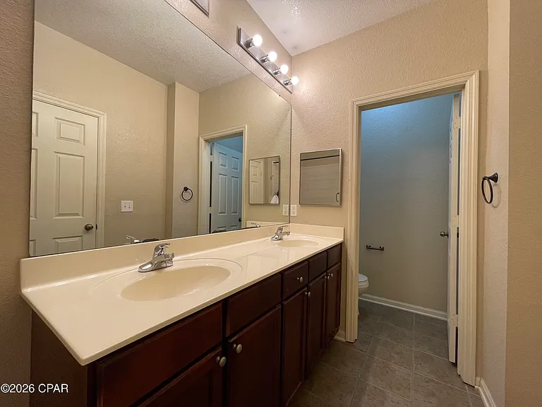 806 Baldwin Rowe Cir — Photo 20