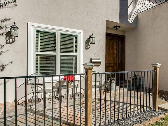 2nd image of 7023 Casa Loma Ave