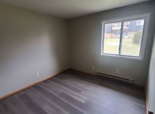 601 Hartridge Drive - 8 Unit, Hartland, WI 53029