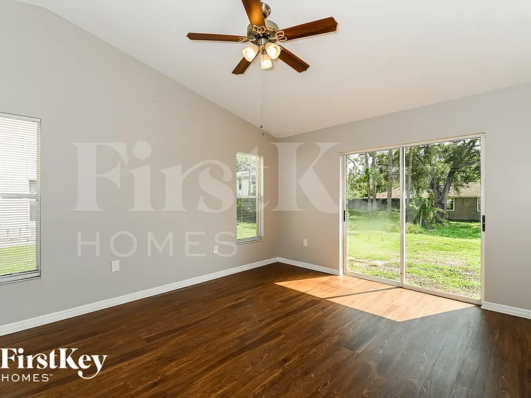 18557 Wisteria Rd — Photo 9