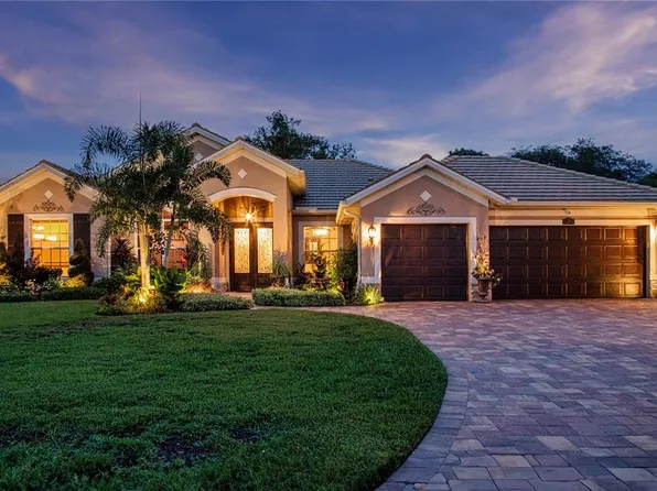 319 Blackbird Ct, Bradenton, FL 34212