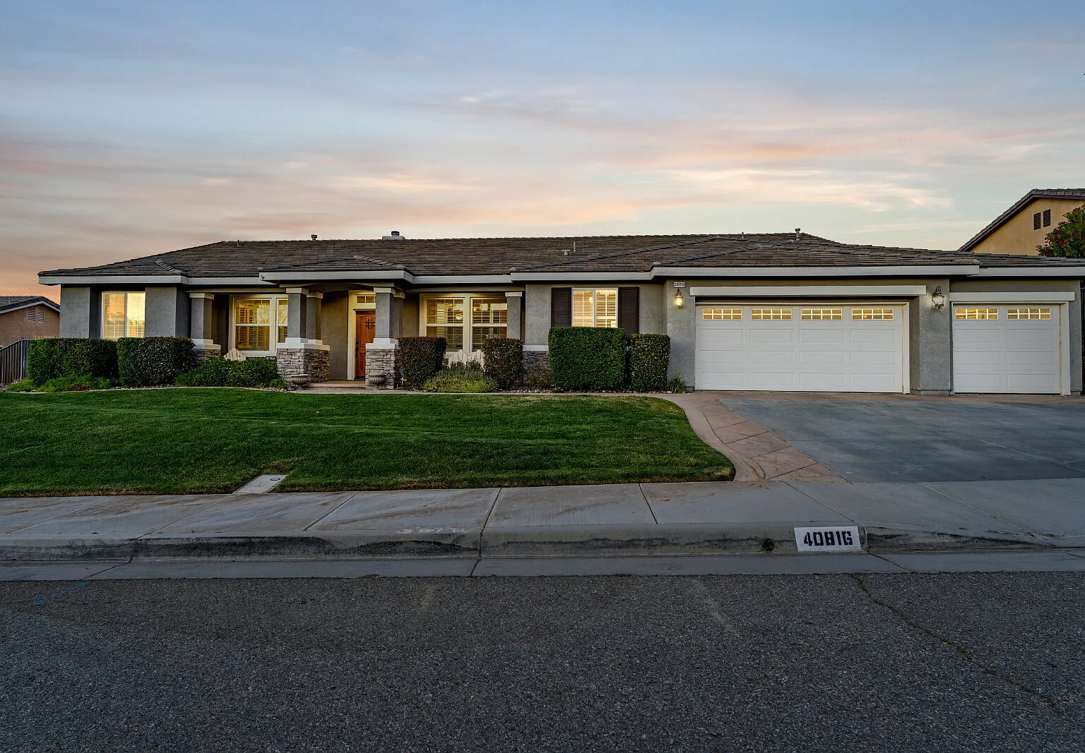 5 bed, 3.0 bath, 3147 sqft, $4,450 — Photo 1