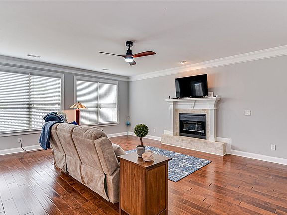 3rd image of 2334 Malone Way