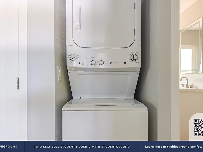 Washer/Dryer in Apartment