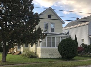 527 1/2 N Market St, Johnstown, NY 12095