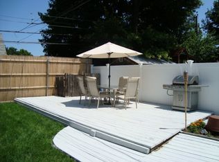 172 Kingfisher Rd, Levittown, NY 11756