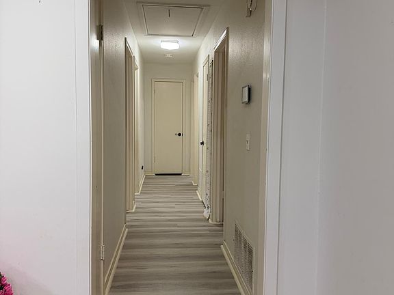 3rd image of 2401 Briarwood Dr
