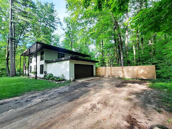 2nd image of 18755 Windingbrook Pl