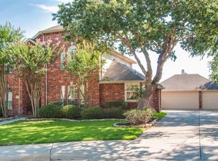 713 Finch Ct, Crowley, TX 76036