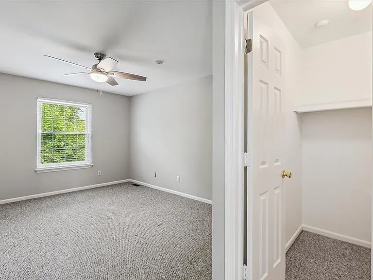 1688 Christopher Dr — Photo 13