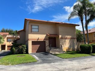 973 SW 112th Ter, Pembroke Pines, FL 33025