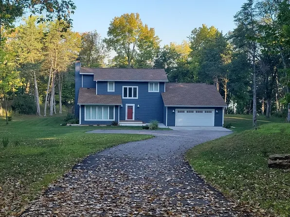 N6493 1323rd St, Prescott, WI 54021