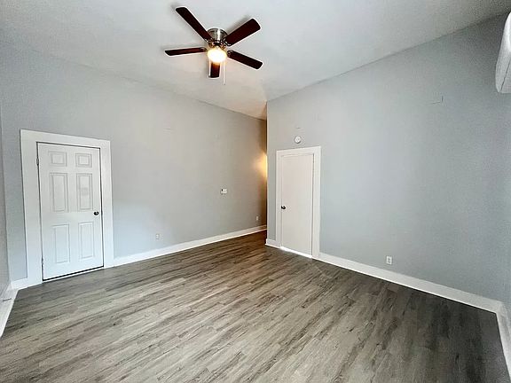 3rd image of 1318 Willow St APT 1