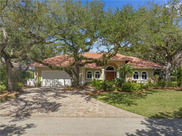 330 Marbrisa Dr, Indian River Shores, FL 32963